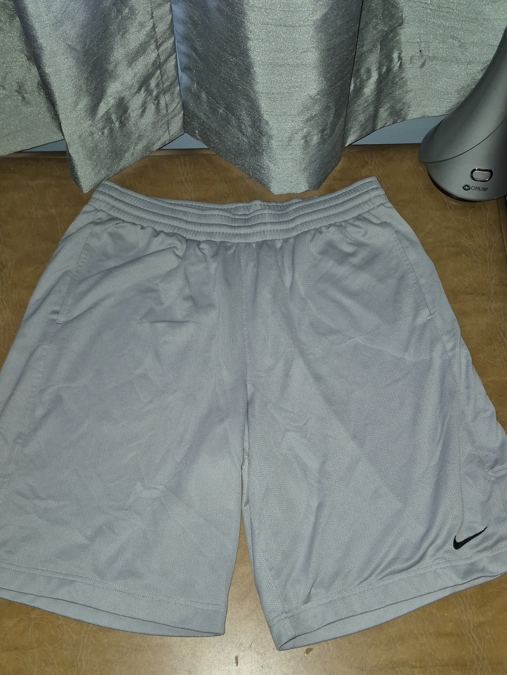 Nike Men's Gray Athletic Shorts Size XL